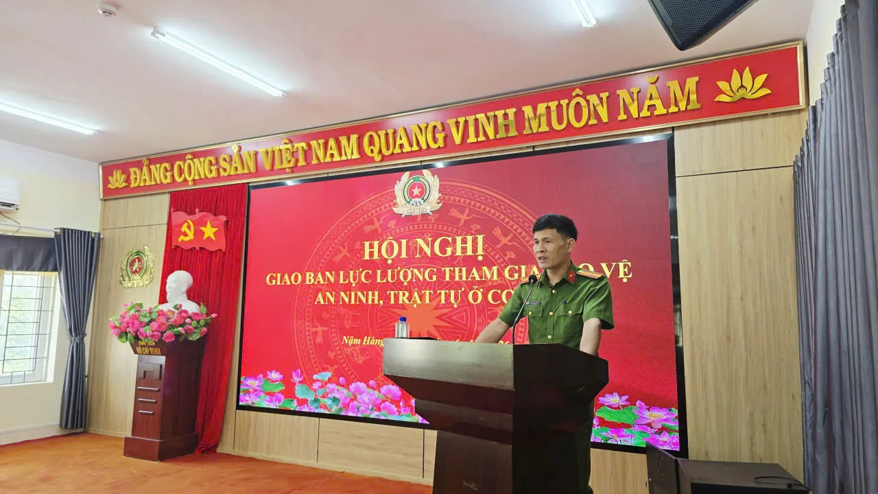 C:\Users\dinh long\Desktop\họp ANCS\z7896813505380_dba9ed331198f523640f106e9b91c7be.jpg