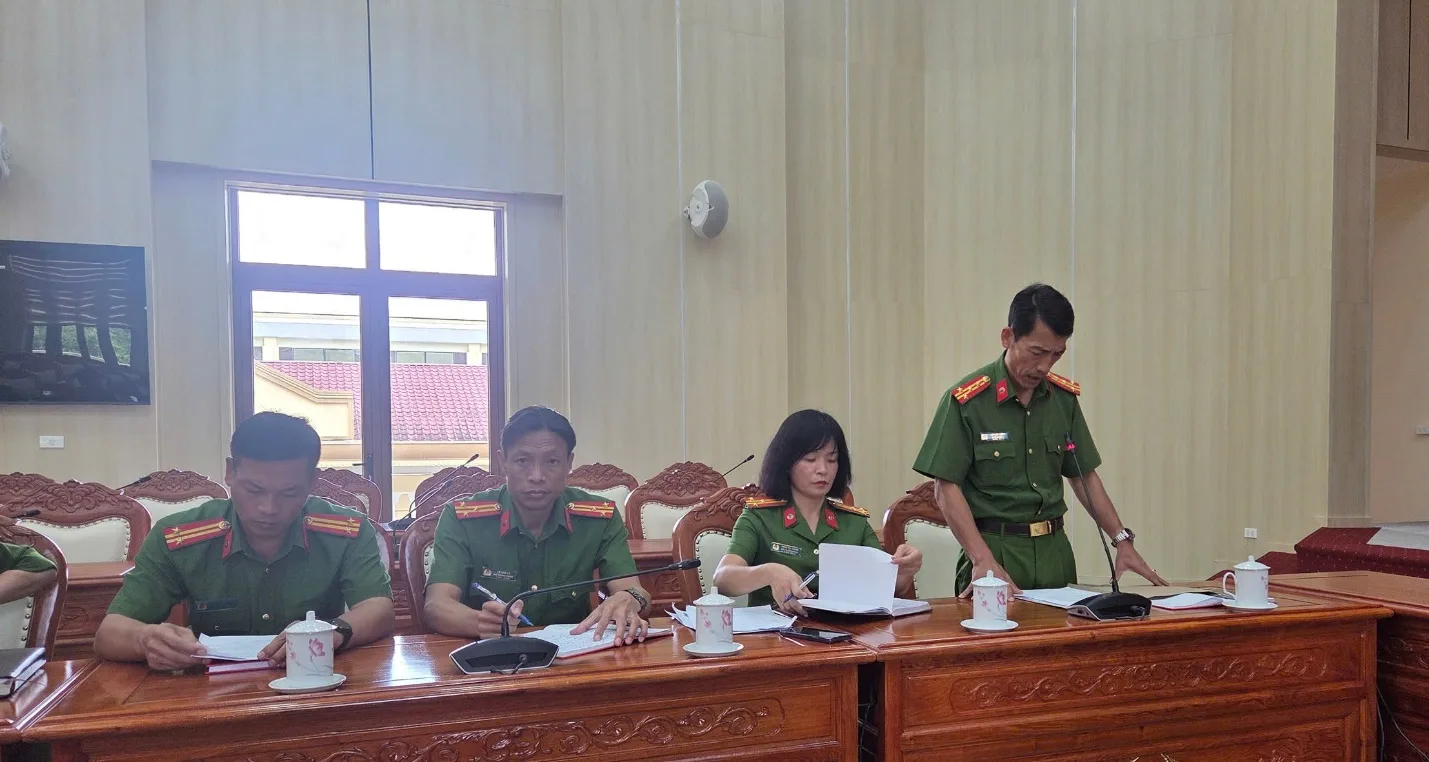 Đồng chí Vũ Việt Dũng, Bí thư đảng ủy phát biểu tiếp thu ý kiến của Đoàn giám sát