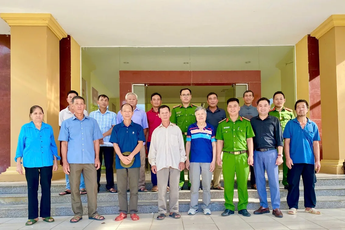 Công an xã Than Uyên đồng hành cùng thân nhân liệt sĩ trên hành trình tìm lại danh tính