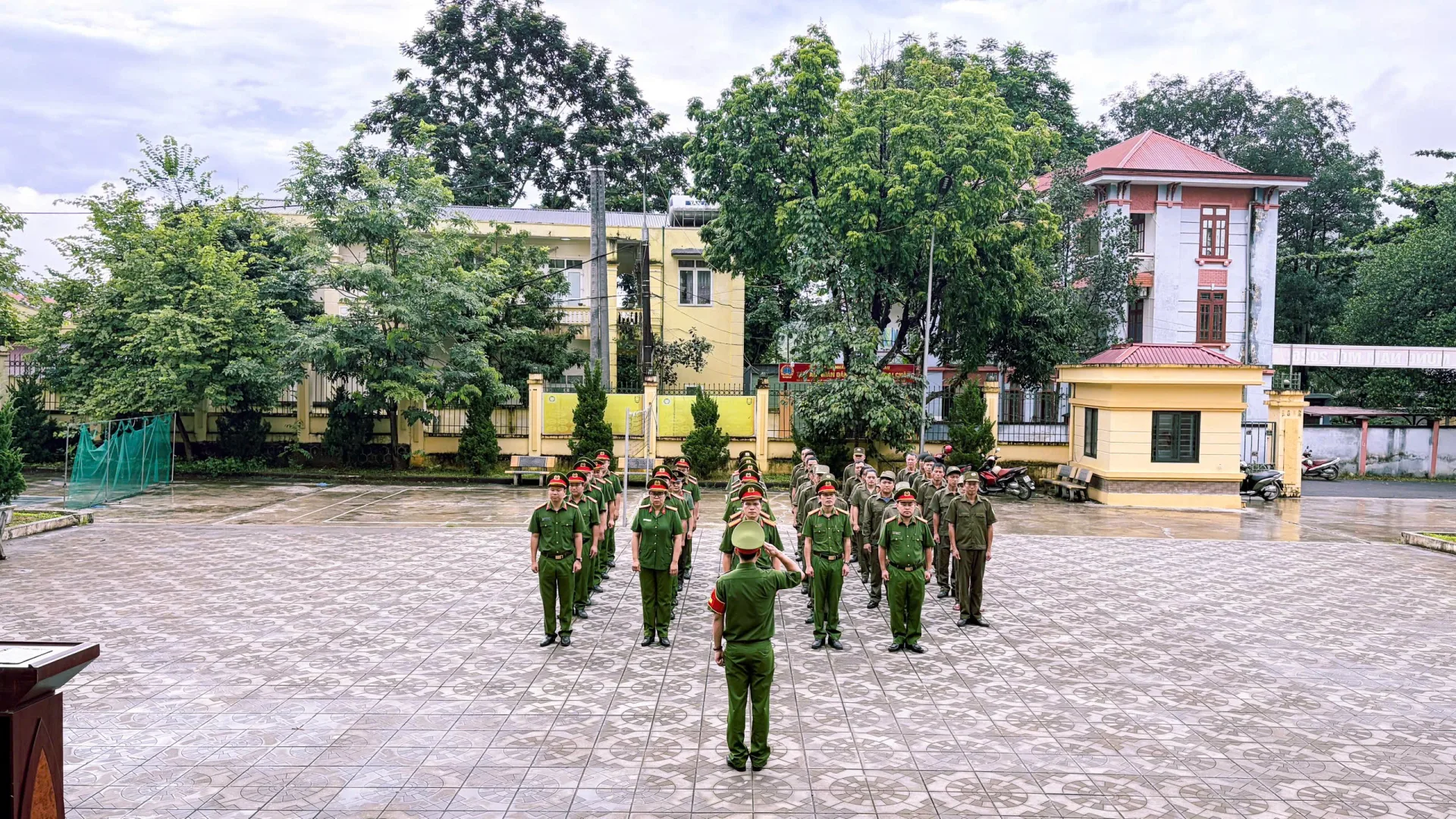Toàn cảnh Lễ Chào cờ.